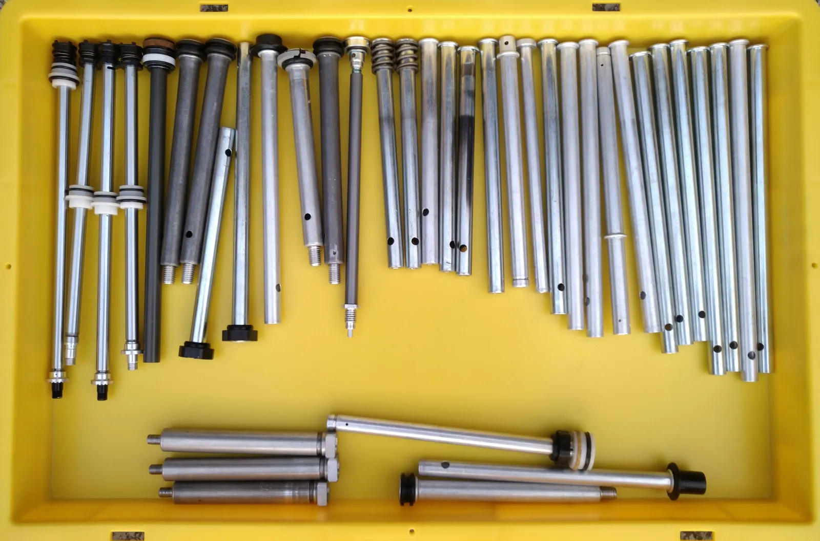 Tubes · Rods · Pistons — picture 05